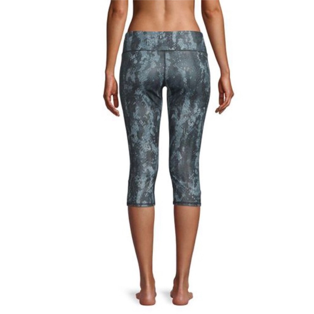 ALO Yoga High Waist Airbrush Capri Legging - Snake Print - Sz M
